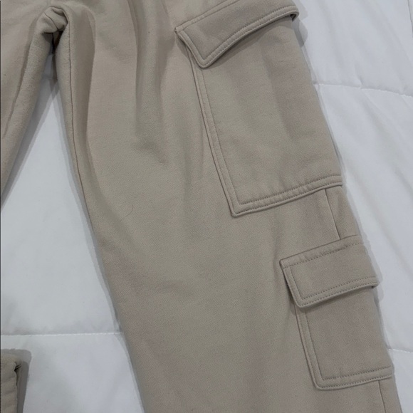 Garage - Picture 2 of 5